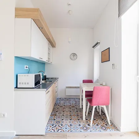 Apartamento Turhanija Center Design